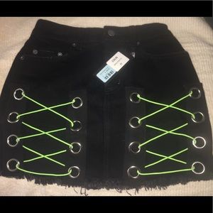 NWT: Sassy Carmar Black Jean Skirt w/ Detail
